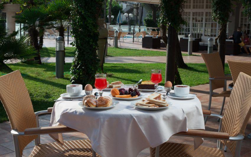 Hotel Imperiale Milano Marittima Exterior photo