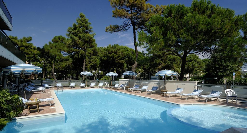 Hotel Imperiale Milano Marittima Exterior photo